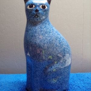 Ceramic cat figurine